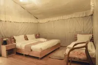 Baromas Resort and Camping Mahasu Devta Temple附近的飯店
