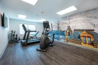 Independence Stay Hotel and Long Term Suites - parking