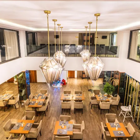 One Hotel Casablanca Отели рядом с достопримечательностью «Хаммам Зиани»