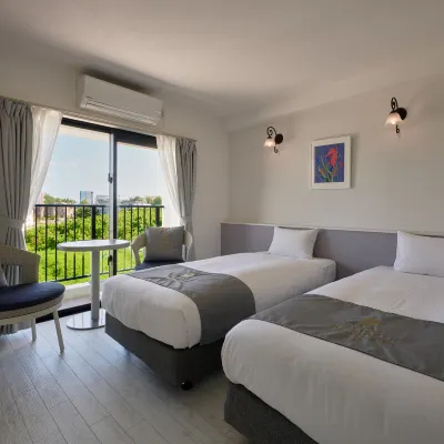 Hotel & Villa Seahorse Miyakojima Hotel berhampiran Jambatan Irabu