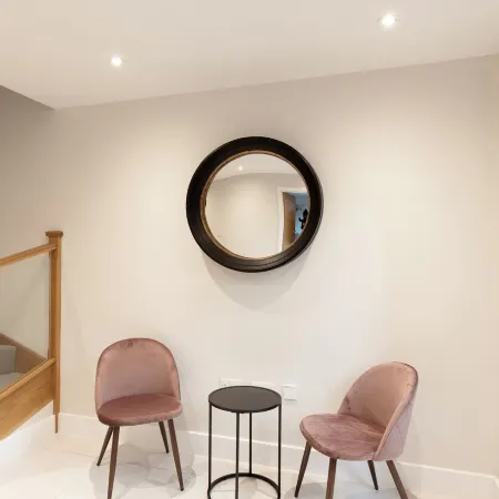Stunning Central Windsor Town House with Parking