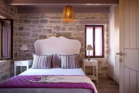 Phaistos Villas - Villa Dafne Poolside Gem