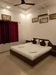 Emerald Villa Hotels in Dhangarwadi
