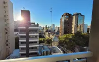 Centrico y muy completo departamento Hotel di La Plata