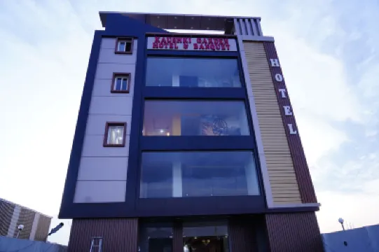 カウシキ ガーデン のホテル