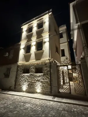 Moonlight Serenade Hotels in 