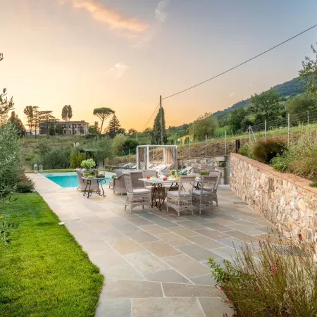 Valle del Sole Winery Farmhouse with Private Pool