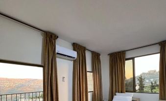 Al-Jabal Castle Hotel - Ajloun