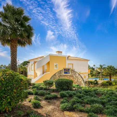 99b Aldeia Golfmar - Superb 2 bedroom Apartment