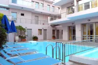 Blue Sky Hotel Apartments