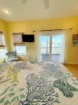 TURTLE COVE: Beachside/Ocean View/Direct Beach Access/Sleeps 8/ Pet Friendly