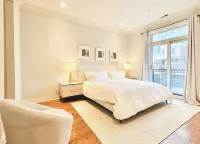 Beautiful Downtown 3BR with Free Parking のホテル
