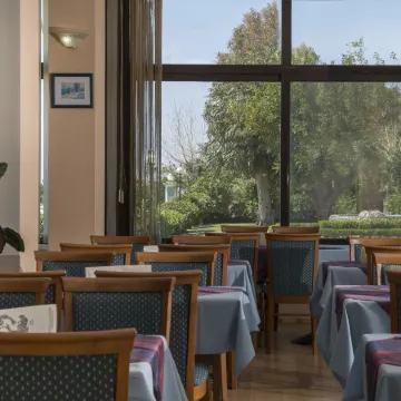 Hotel Delfini Patras