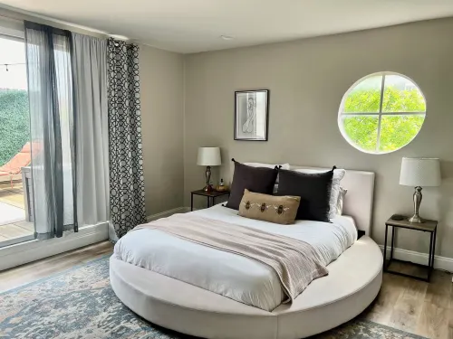 Spacious Highland Park Hideaway - 3 Bedroom - Sleeps 9 - Rooftop Deck