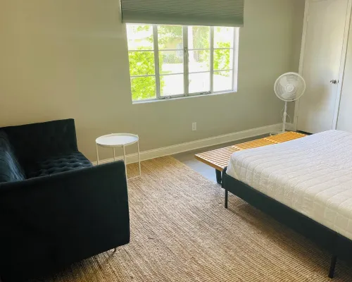 Quiet Studio in New Port Richey Downtown. Apartment B Hotels in New Port Richey