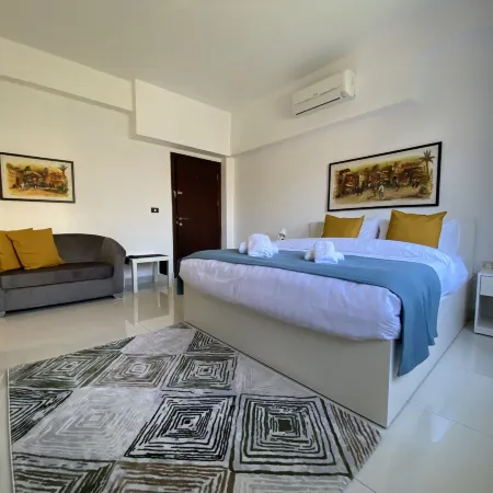 Lemon Tree Residence Отели рядом с достопримечательностью «Улица Rainbow Street»