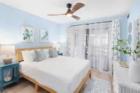 Brand New Listing/Brand New Heated Pool - The Marquee of Naples +1 773-443-7832