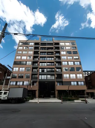 Pulse 95 by Wynwood House Отели рядом с достопримечательностью «Biblioteca Pública Virgilio Barco»