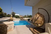 Votsalakia Hotel & Luxury Apartments Hôtels à : Megara