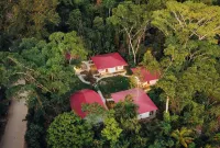 ทากิ ทัมโบ ลอดจ์ โรงแรมใน