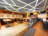 Pinnacle by Click Hotels, Lucknow - Aamiainen