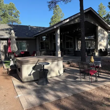 Rustic Luxury Meets Adventure: 4Br Mountain Retreat Near Grand Canyon & Golf