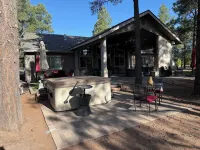 Rustic Luxury Meets Adventure: 4Br Mountain Retreat Near Grand Canyon & Golf