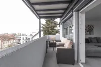 Exclusive (top floor) new-build vacation apartment with distant views