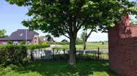 Haus Spitzenblick in Friedrichskoog-Spitze. Pure family vacation.
