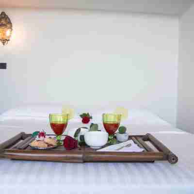 The Maisons. Panoramic apartment with large terrace and garage. Rooms
