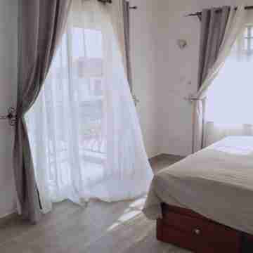 Cheerful 4-bedroom with a pool Rooms