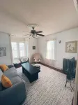 Charming 4+ Bedroom House minutes from Downtown Port Clinton