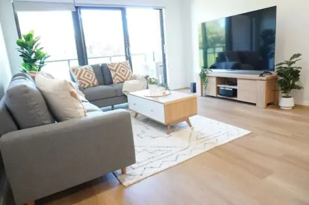 ViQi Apartment 2 min from centre with premium Netflix & prime Amazon,75 inch Tv Отели в г. Глен-Уэйверли