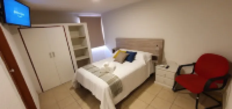 Vancouver room/ comfy and safe/ 2per. Hotels in 