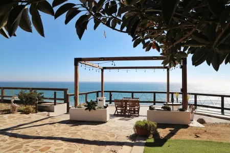 Private Villa w/ nice sandy beach for Surf, Relax or Enjoy! Отели рядом с достопримечательностью «Baja Gallery»