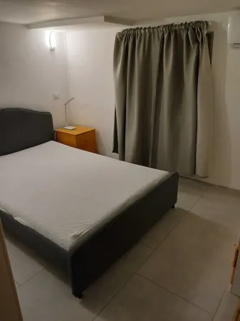 Central Cosy Apartment in Rome Отели рядом с достопримечательностью «Римский университет Тор Вергата»