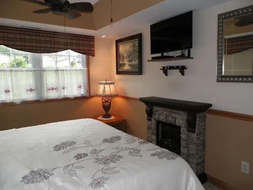 5 Blocks To The Beach ~ 2 Blocks To Downtown ~ Walk To Everything! Các khách sạn ở New Buffalo