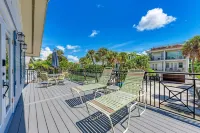 May Specials • Walk to Beach • Pool • Private Sun Deck • New Kitchen