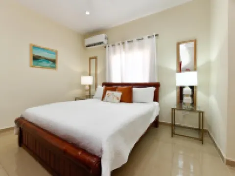 Directly on the Beach - Beachfront - Facing beach swimming pool - 5 bdrm Hotels in Pos Chiquito