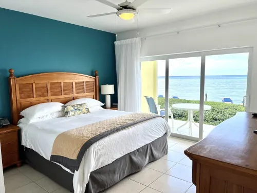 1st floor beachfront condo, just steps away from a private beach, beautiful view
