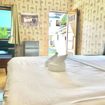 Dolphin Bay Resort