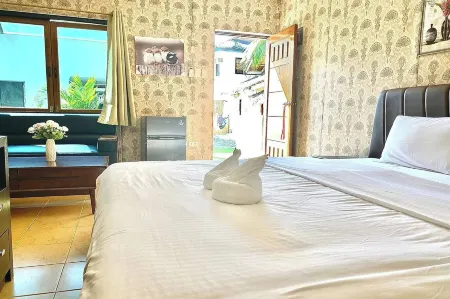 Dolphin Bay Resort Отели рядом с достопримечательностью «Талипенен Бич»