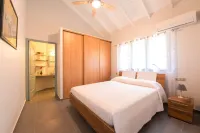 Treat yourself to a dream vacation at villa "Ciel de kaz Hotels in Petit-Bourg