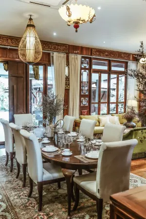 Luxury Hannah Villas - A Touch of Thai Luxury. Отели рядом с достопримечательностью «Wat Tham Praditsathan»