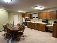 Retreat near the Lake and State Parks of Yankton Hotels in West Yankton