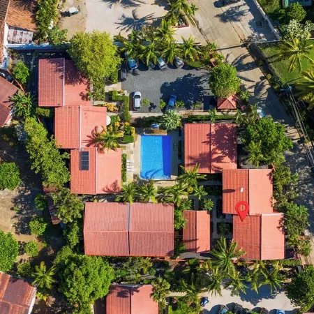 The Tranquil Coco Townhouse: 300 Meters from the Beach!