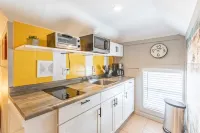 8037-Walk to Mayo- Loft Apt in the Middle of Mayo Campus