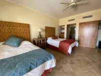 Entire Oceanfront Condo in Paradise 3 bed /2 bath,  San José del Cabo