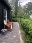 NEW:Cozy Apartment on the Water in Jorwert, just a stone's throw from Leeuwarden Hotels in Littenseradeel
