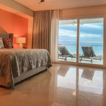 Luxury Beach Front Condo in Beautiful Punta de Mita
